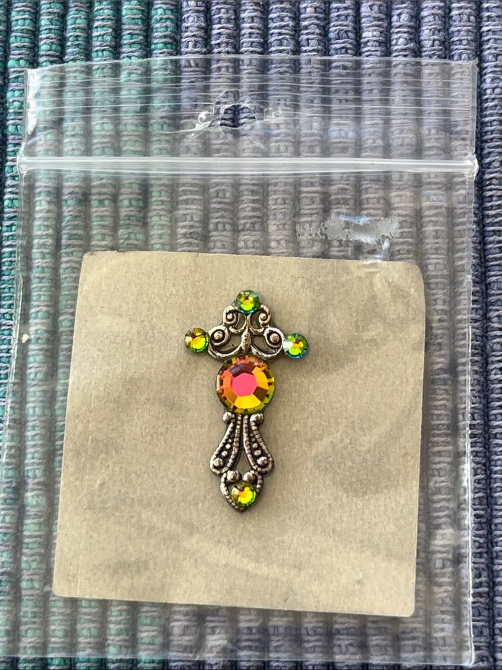 Vintage-Inspired Aurora Borealis Rhinestone Bindi Forehead Jewery in Lime & Pink
